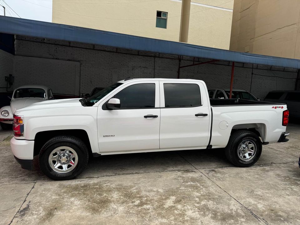 Chevrolet Silverado 2500 2017 At
